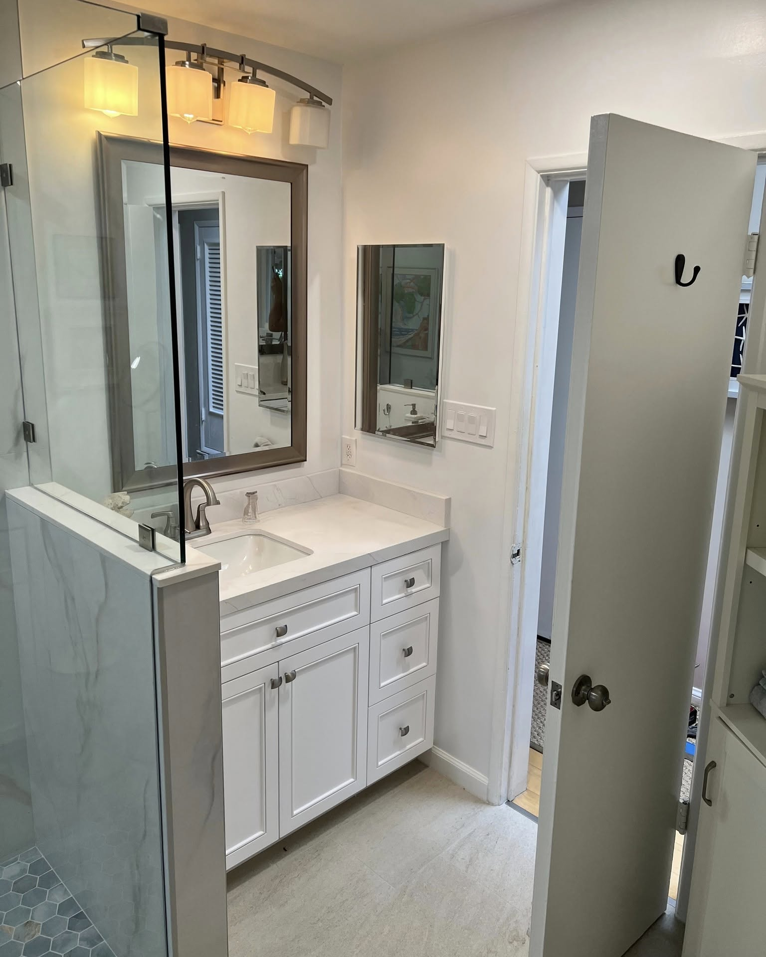 Shaker Vanity in White